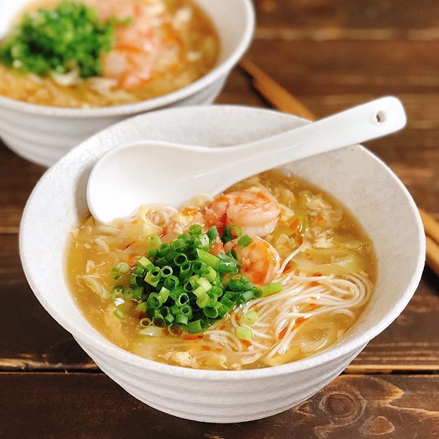 卵と海老を付け合わせ！煮魚とスーラータン素麺