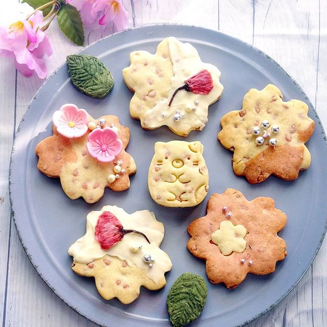 一足お先レシピに！桜チョコチップクッキー