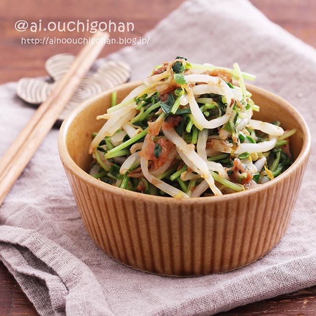 付け合わせの副菜に！豆苗と梅のホットサラダ