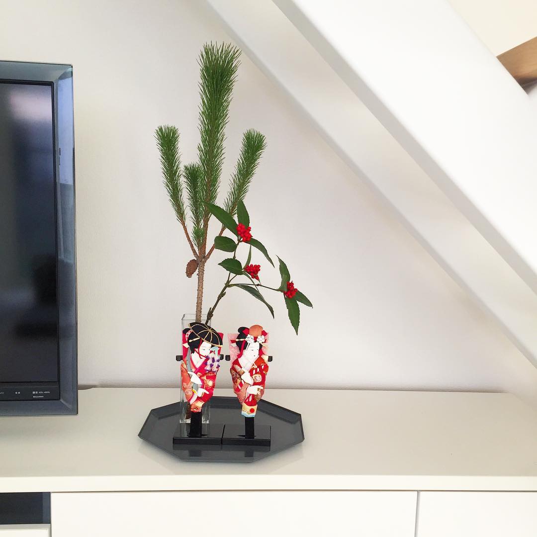 新年に花を飾ろう お正月にピッタリで簡単なフラワーアレンジ術 Folk