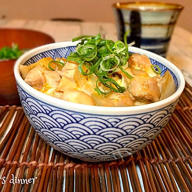 定番人気の親子丼