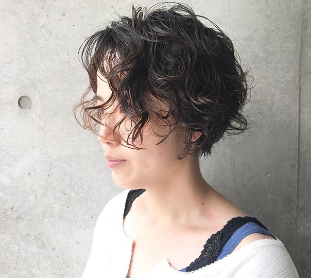 50 ショート パーマ 前髪なし 黒髪 最高のヘアスタイルのアイデア