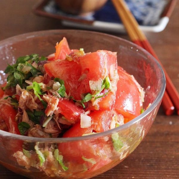 お弁当の副菜におすすめ！和風ツナトマトサラダ