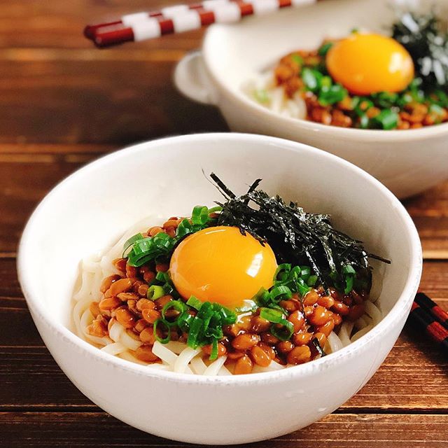 付け合わせに！タンドリーチキンと納豆まぜうどん