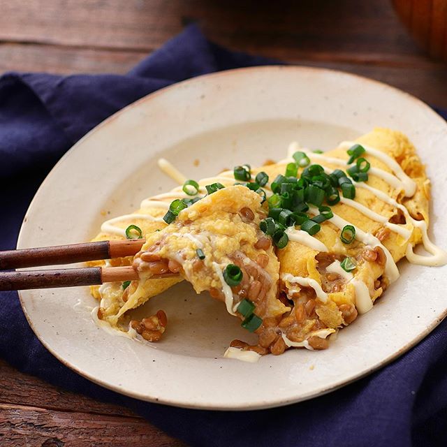 たこ焼きと食べたい付け合わせ！納豆チーズオムレツ