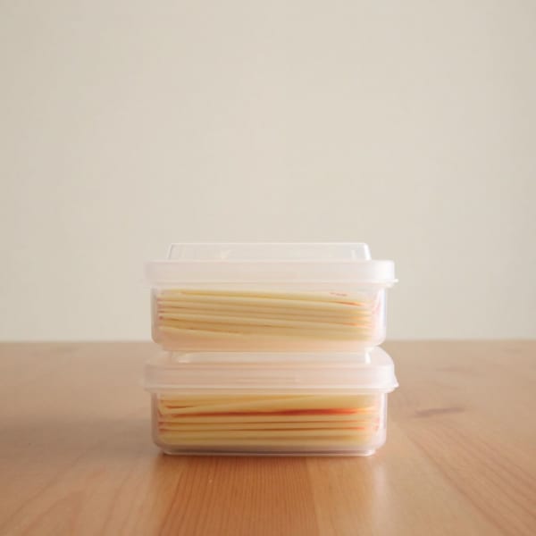 セリアetc 便利で快適に 収納上手がおすすめの 100均 冷蔵庫収納グッズ Folk