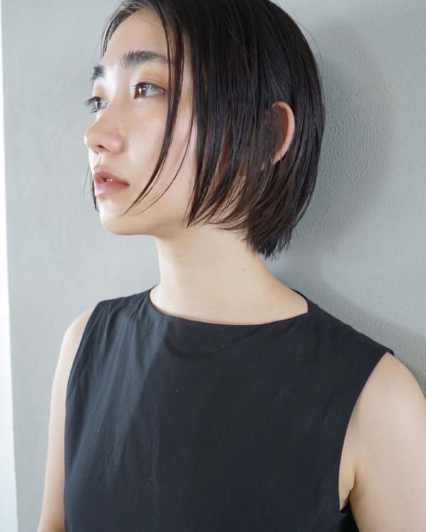 センター分け×ボブヘアの髪型2