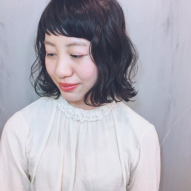 30代の黒髪を生かすヘアスタイル