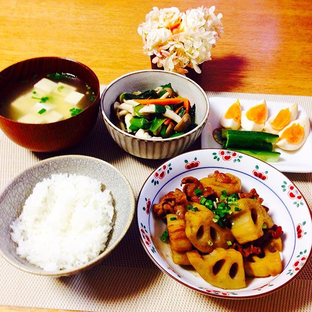 簡単なお弁当！人気のれんこんと豚肉の炒め煮