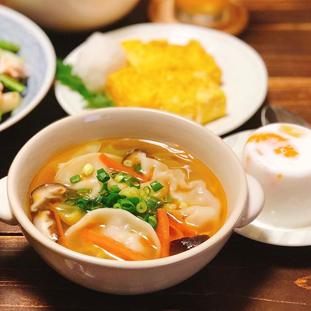 カツ丼の献立はこの付け合わせで！餃子スープ