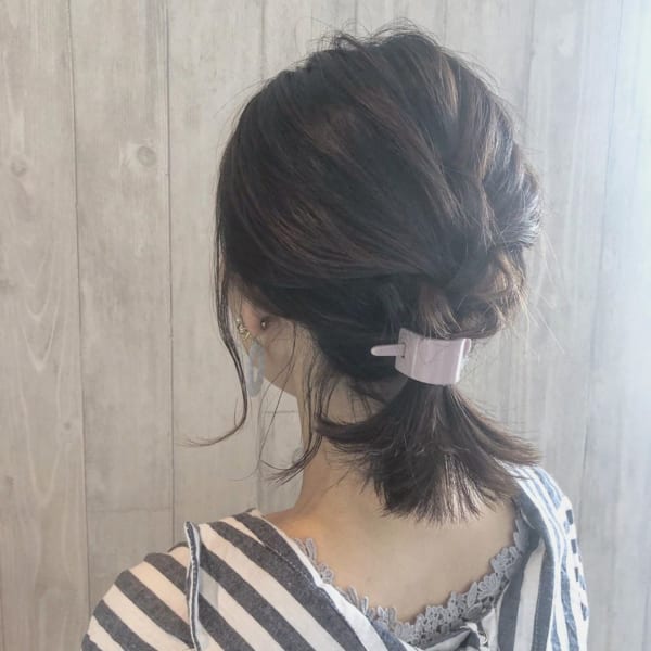 ラフで可愛いボブの丸顔ヘアアレンジ