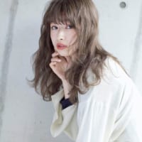 外国人風ロングヘアを叶える♡抜け感のある大人女性の愛されヘアスタイル集