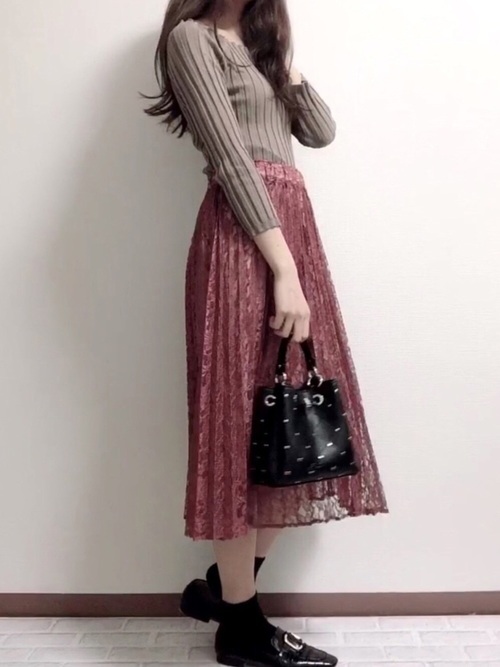 シフォンスカート×ZARAバッグ