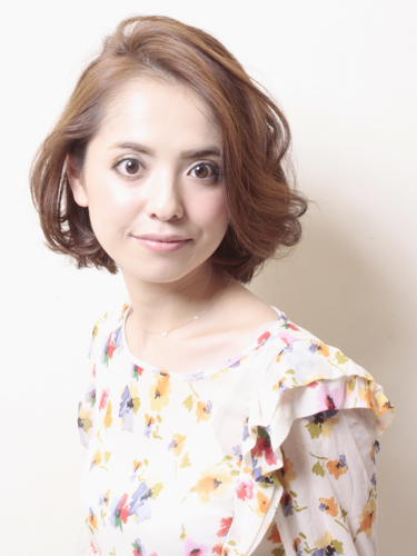 50代の華やかさを引き出すヘアスタイル