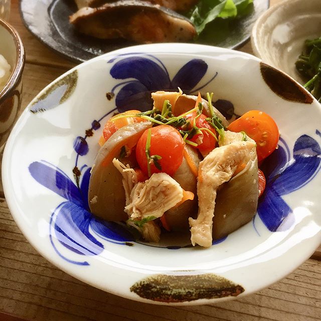 炊き込みご飯のおかず！なすと蒸し鶏の中華和え