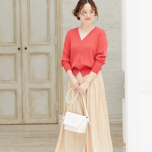 最新 オフィスカジュアル差し色をプラス 赤アイテムで作る大人コーデ特集 Folk