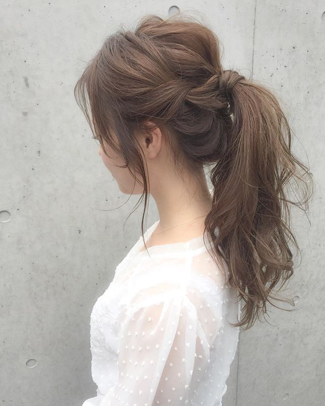 簡単なロングヘアアレンジ×ポニーテール5