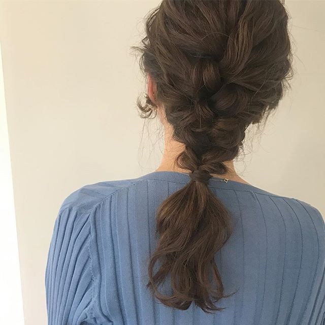 大人の編みおろしヘアアレンジ11