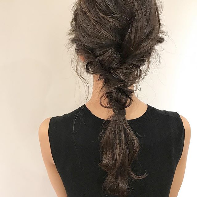 ロングの編み込み×編み下ろしヘアアレンジ6