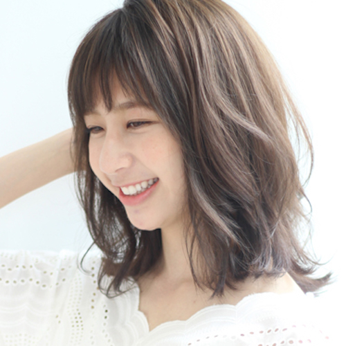デートにおすすめの髪型まとめ いつもより大人可愛いヘアスタイルを長さ別にご紹介 Folk