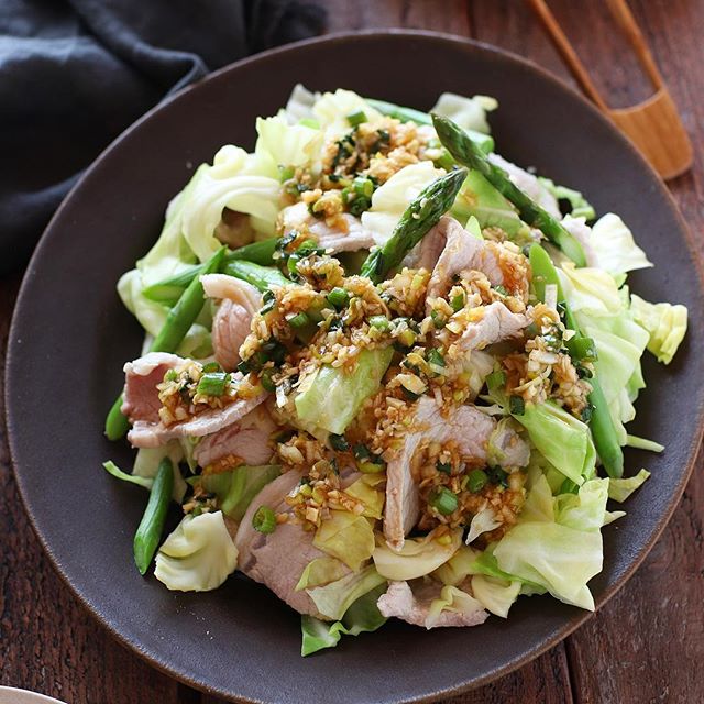 一人暮らしに！キャベツと豚肉の香味だれがけ