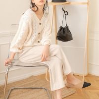 透け感がかわいい♡春に人気の「透かし編みニット」着こなし特集