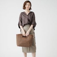 肩幅が目立たない服装まとめ【2020】女性らしさがUPするコーデ特集♪