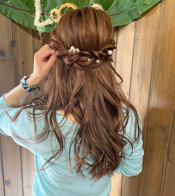 大人の魅力を引き出す ロング ハーフアップ の上品ヘアアレンジ特集 Folk