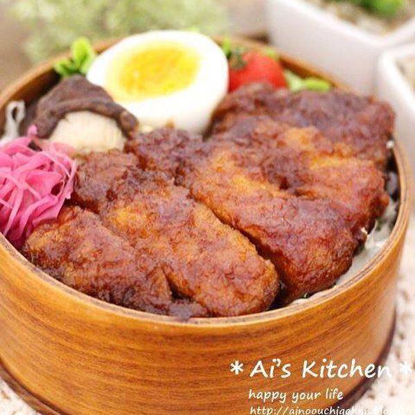 男の子に人気！ソースカツ丼でのっけ弁当