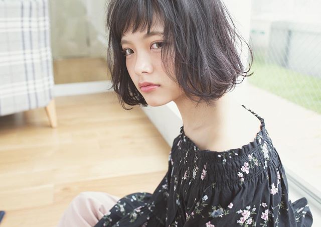 秋のトレンド大人ヘアカラー《パープル系》4