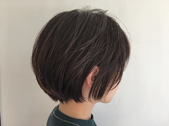 黒髪ショートボブ