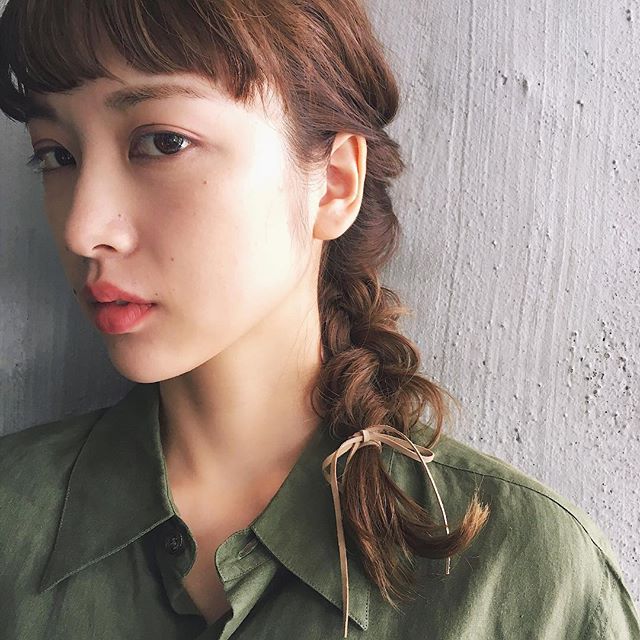 秋のおすすめヘアアレンジ《ミディアム》4