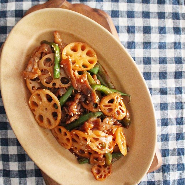 簡単料理！豚肉とれんこんの甘酢炒め