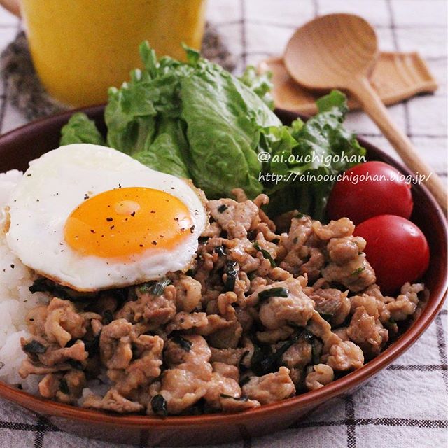 簡単！豚こまとニラのオイマヨでスタミナ丼