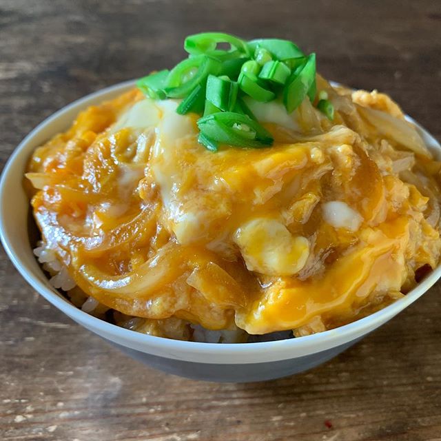 和食のおすすめ料理！ふわトロ卵丼