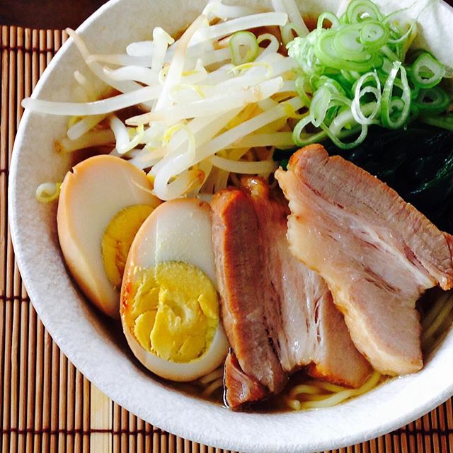 インスタントラーメンでお手軽朝食