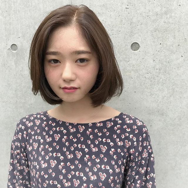 ボブヘアの長め前髪センター分けセット