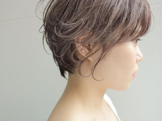 ショートヘアに合う夏の髪色4