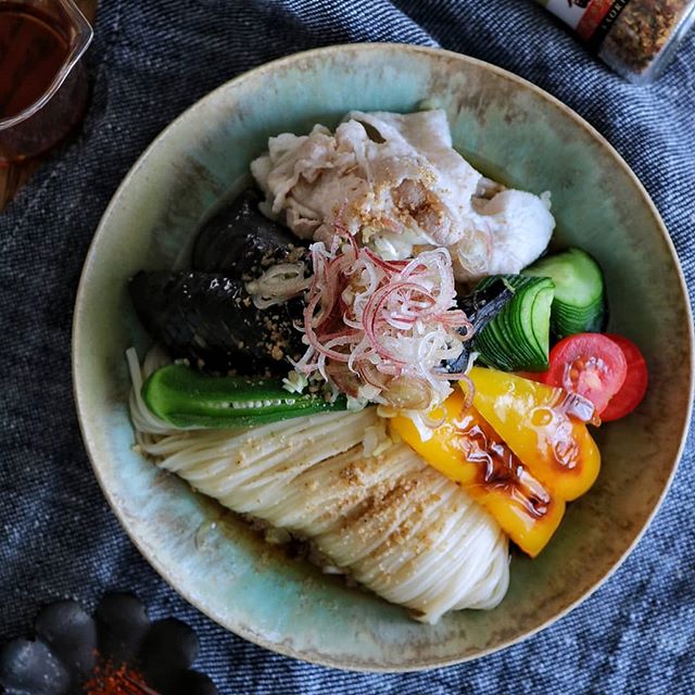 夏野菜のっけ冷しゃぶそうめんアレンジ