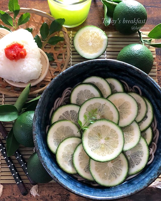 さっぱり食べたい朝食に！すだち蕎麦