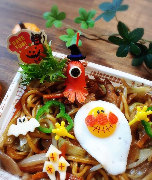 子供におすすめ！ハロウィン焼きそば弁当