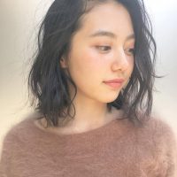 丸顔さんにはボブ×パーマがおすすめ♪小顔が叶う大人のヘアスタイル特集！