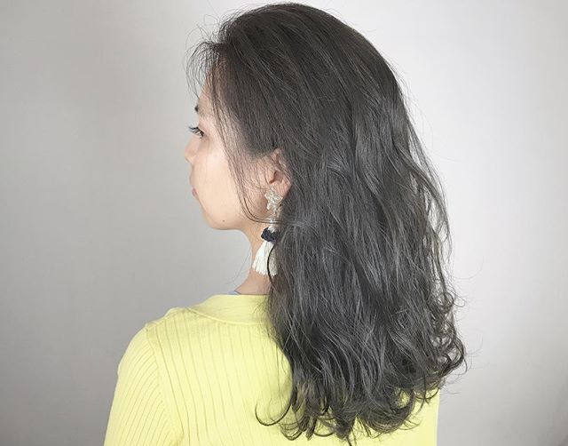 大人の魅力ダークトーンヘアカラー《アッシュ系》4