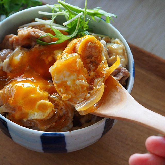 子供の晩ご飯に！ぜいたく卵の親子丼