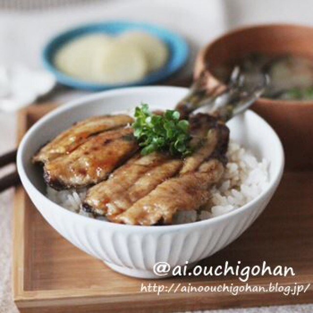 ご飯が進むレシピ。イワシの蒲焼丼