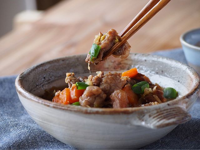 まるで居酒屋。牛すじの塩煮込み