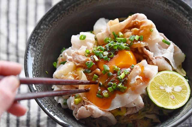 とろとろ卵がたまらない。豚しゃぶ丼