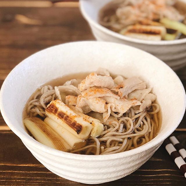 年越しそばにも。豚バラと焼きネギの蕎麦