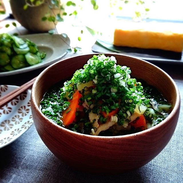 朝食にも合う人気レシピ！ネギだく豚汁