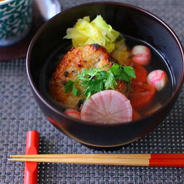 実山椒焼きおにぎりの出汁茶漬け